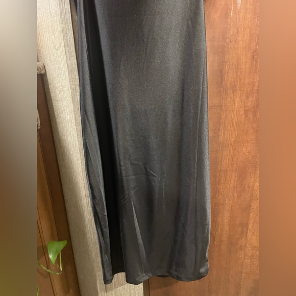 NWT Elegant Classy Curvy Sexy Satin Stretchy Black Bodycon Midi Dress size Large - Picture 15 of 15